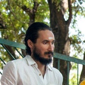 Meet your Posher, Prem